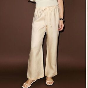 NEW Reformation Olina Linen Cropped Cream Pants